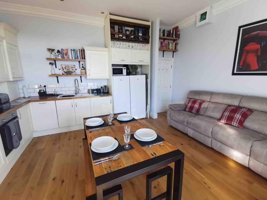 Number 7 Torquay Stunning Sea Views Apartment Ngoại thất bức ảnh